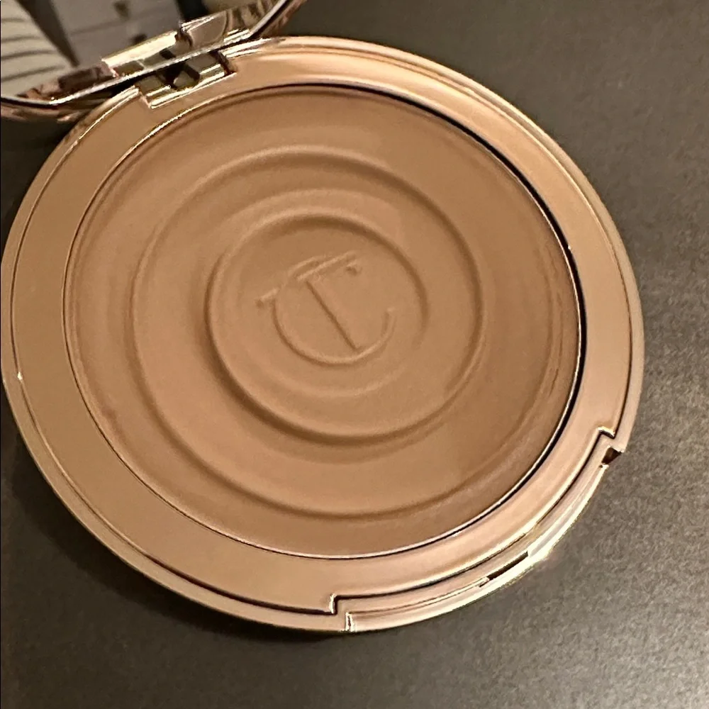 Charlotte Tilbury NIB Sun Kissed Glow Bronzer - Fair / Pale